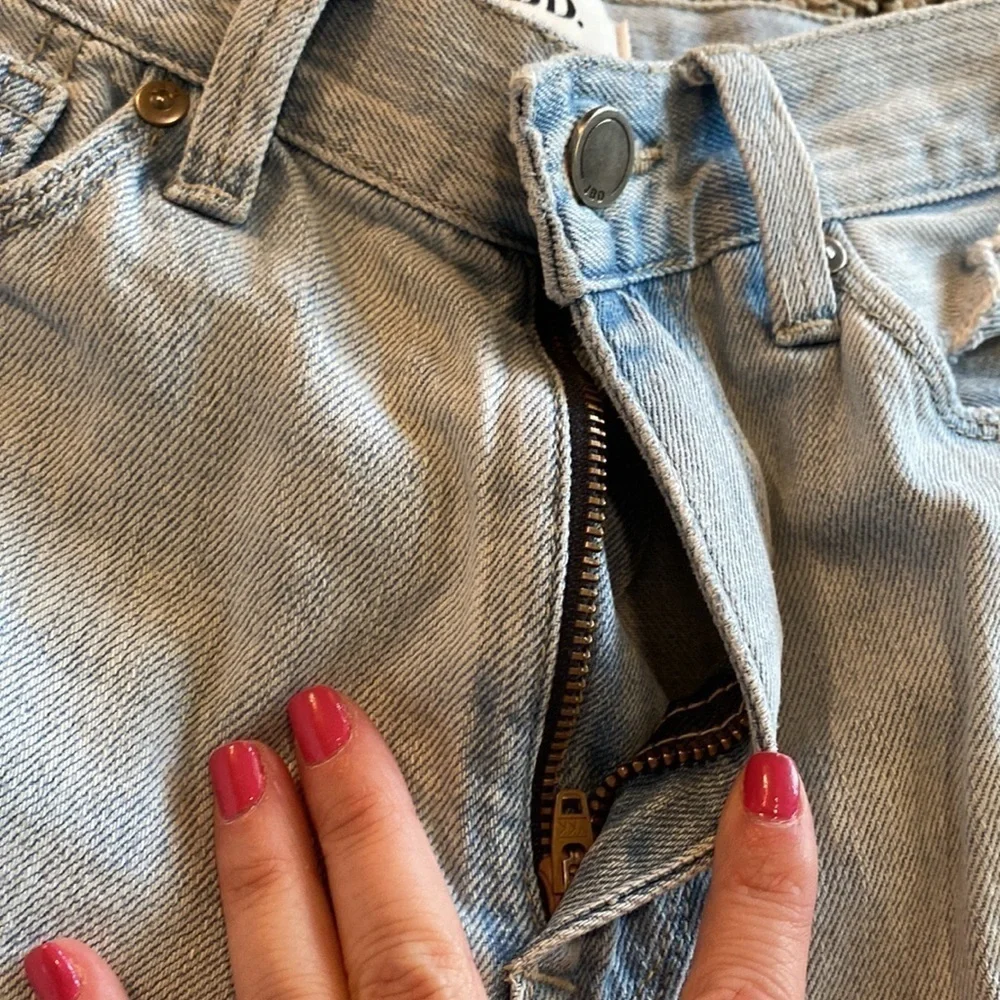 JBD Distressed Light Blue Straight Leg Jeans Size 26 in EUC